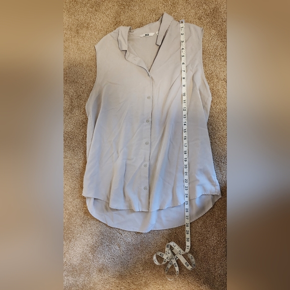 Uniqlo Collared Tank Top Button-Up, Light Gray, L - Picture 5 of 5